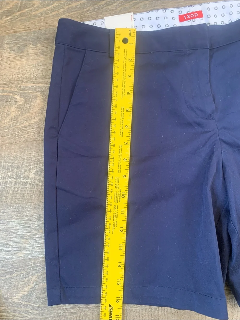 Izod Navy Preppy Women's Tailored Stretch Shorts